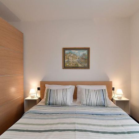 City Penthouse Vita Pula Exterior photo