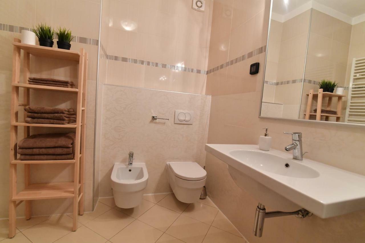 City Penthouse Vita Pula Exterior photo